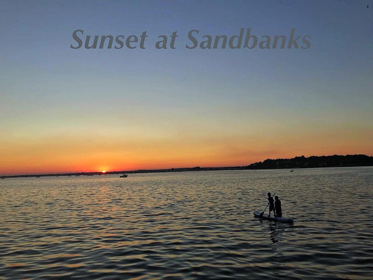 プール Bungalows Near Sandbanks Beachヴィラ エクステリア 写真