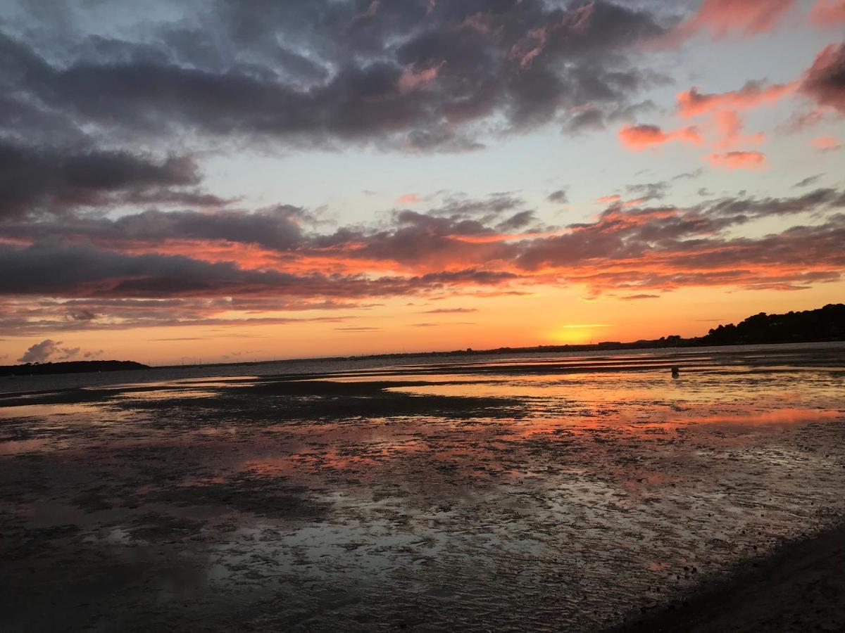 プール Bungalows Near Sandbanks Beachヴィラ エクステリア 写真